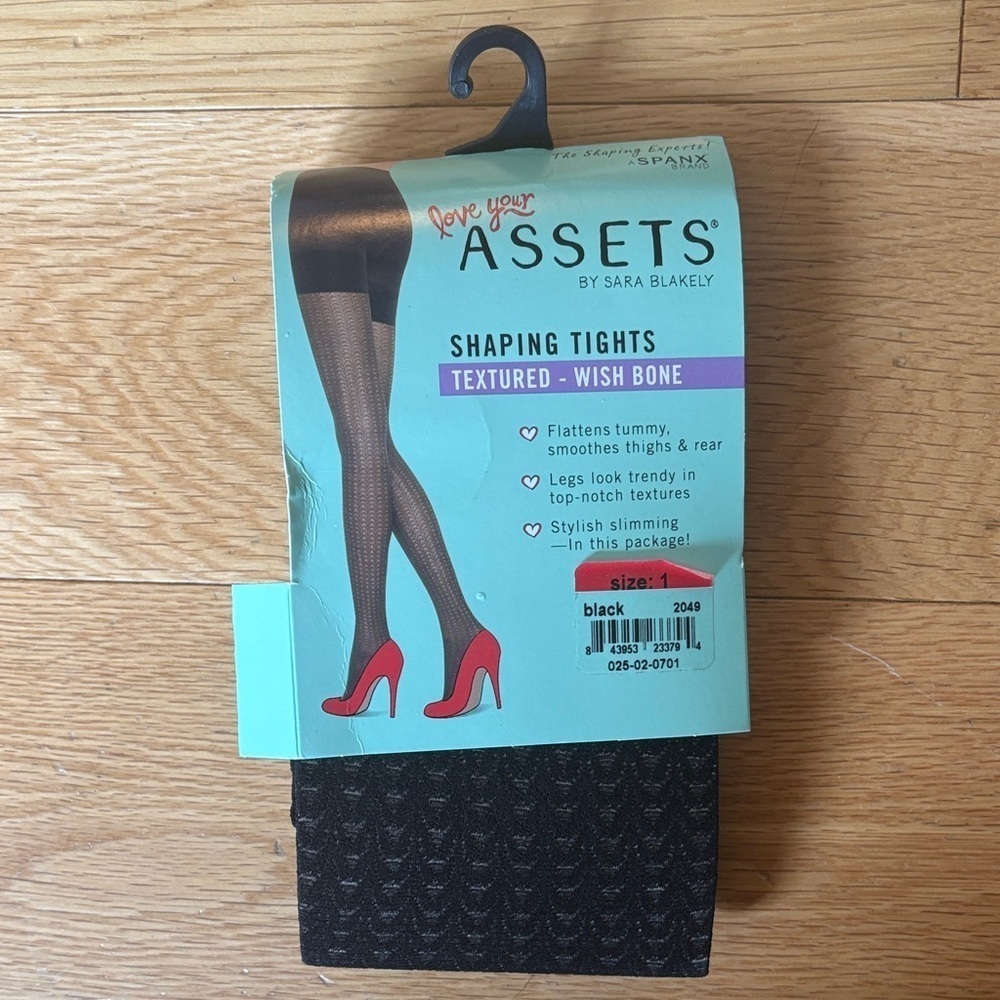 NWT Assets by Sara Blakely (Spanx) Shaping Tights Textured Wish Bone Black Sz 1